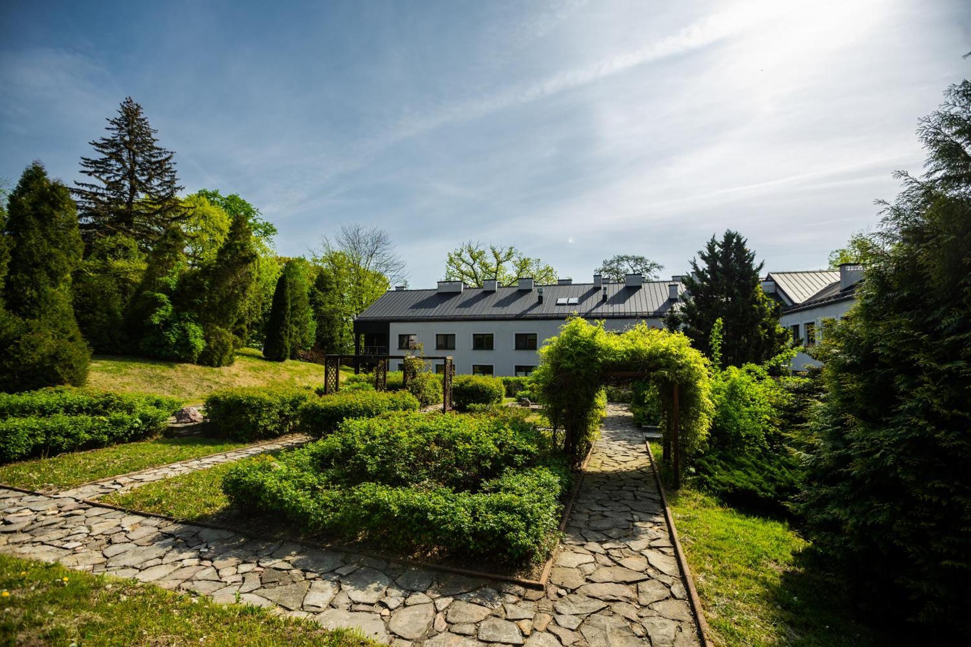 Centrum Rehabilitacji Spolecznej I Zawodowej Zaz Sloneczne Wzgorze Tarnow Exterior photo