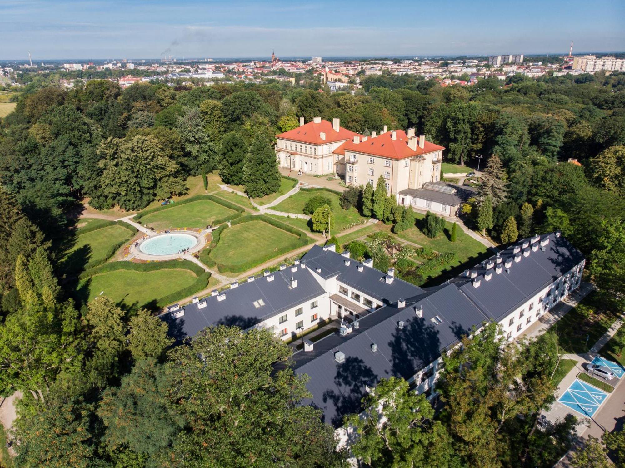Centrum Rehabilitacji Spolecznej I Zawodowej Zaz Sloneczne Wzgorze Tarnow Exterior photo